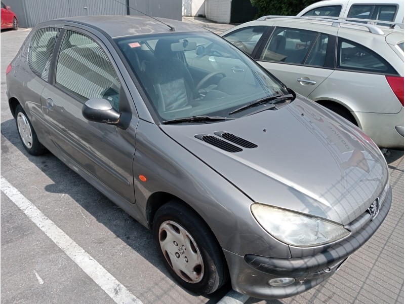 peugeot 206 berlina del año 1999