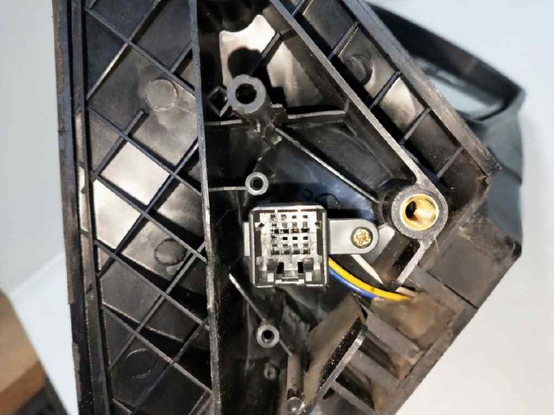 Recambio de retrovisor derecho para kia shuma ii 1.6 cat referencia OEM IAM   ELECTRICO