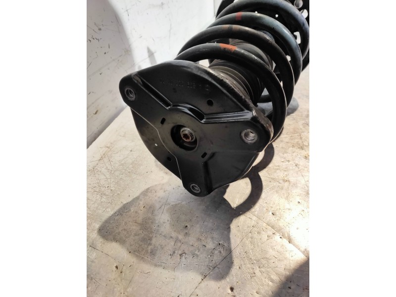Recambio de amortiguador delantero derecho para mercedes vito kasten (639) 113 cdi lang (639.603) referencia OEM IAM 82170000554