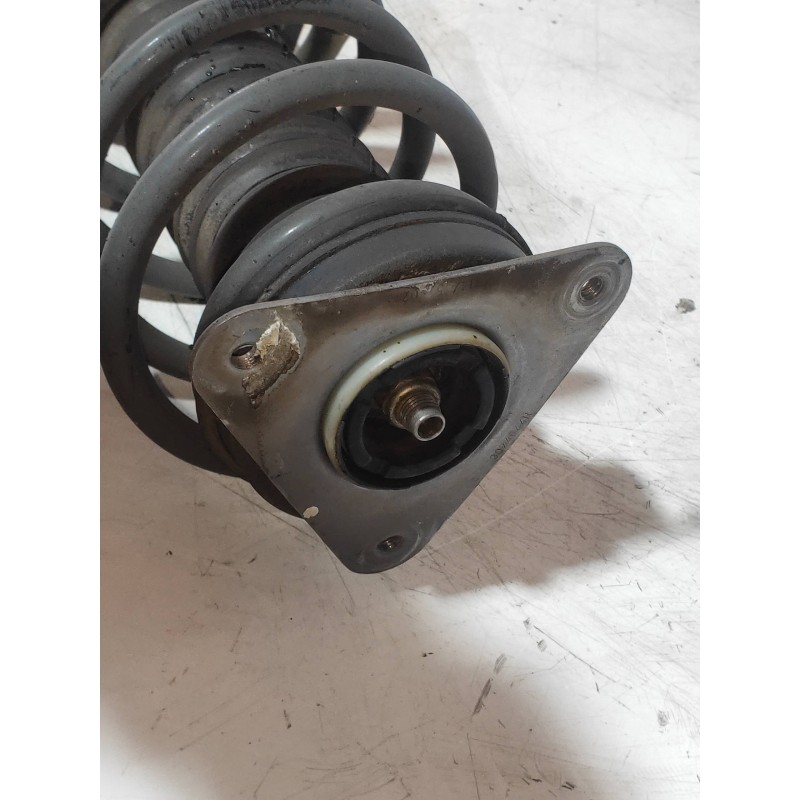 Recambio de amortiguador delantero derecho para renault clio iv business referencia OEM IAM 543020808R  