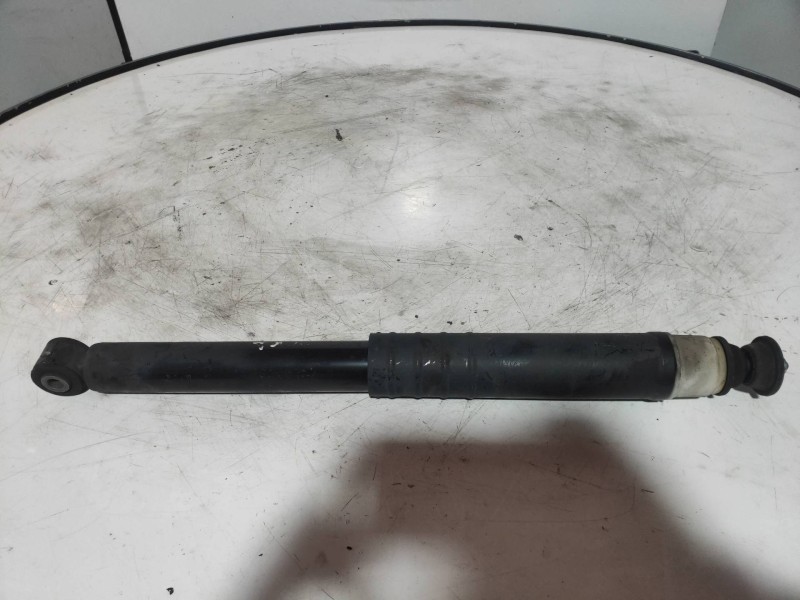 Recambio de amortiguador trasero izquierdo para renault clio iv business referencia OEM IAM 562109815R  