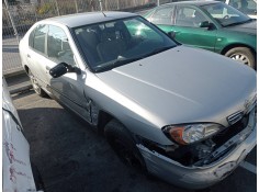 nissan primera berlina (p11) del año 2001