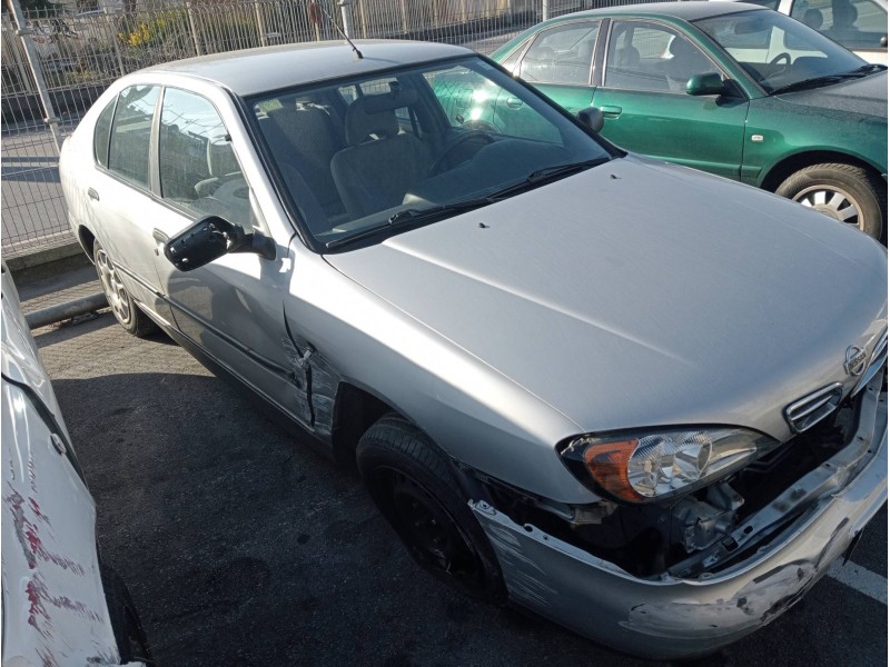 nissan primera berlina (p11) del año 2001