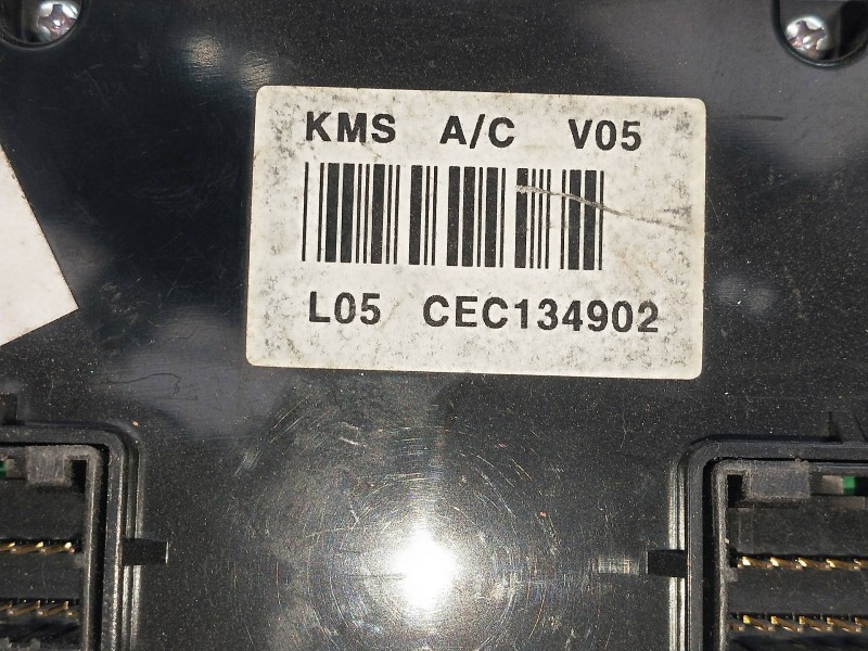 Recambio de mando calefaccion / aire acondicionado para kia sportage 2.0 cat referencia OEM IAM L05CEC134902  