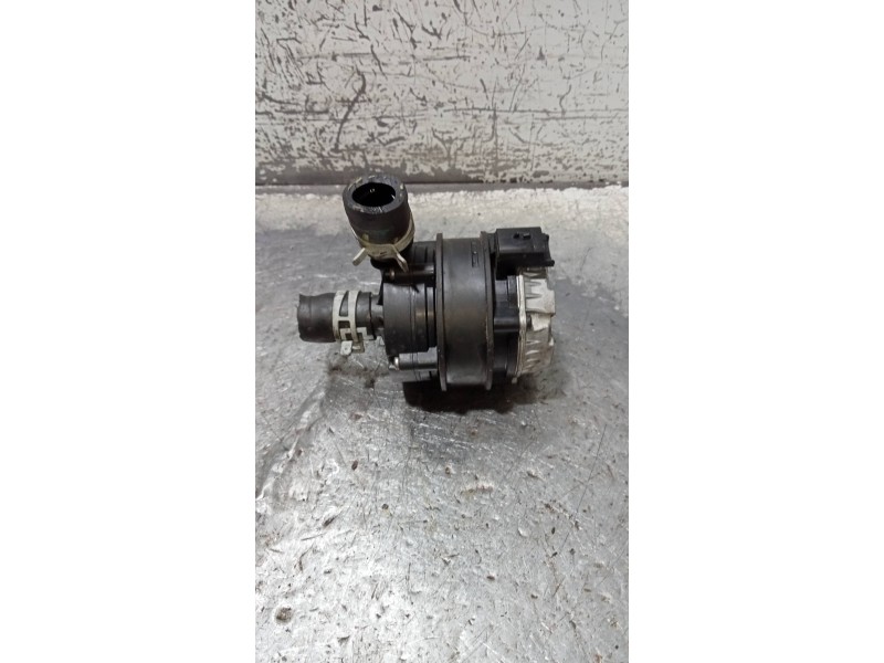 Recambio de bomba agua para dacia duster ii comfort referencia OEM IAM 0392024088 10R058557 