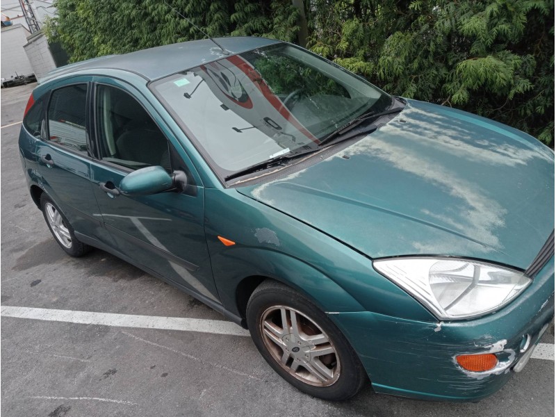 ford focus berlina (cak) del año 2001