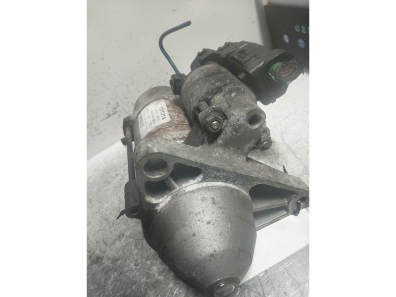 Recambio de motor arranque para toyota auris luna referencia OEM IAM 281000N050  