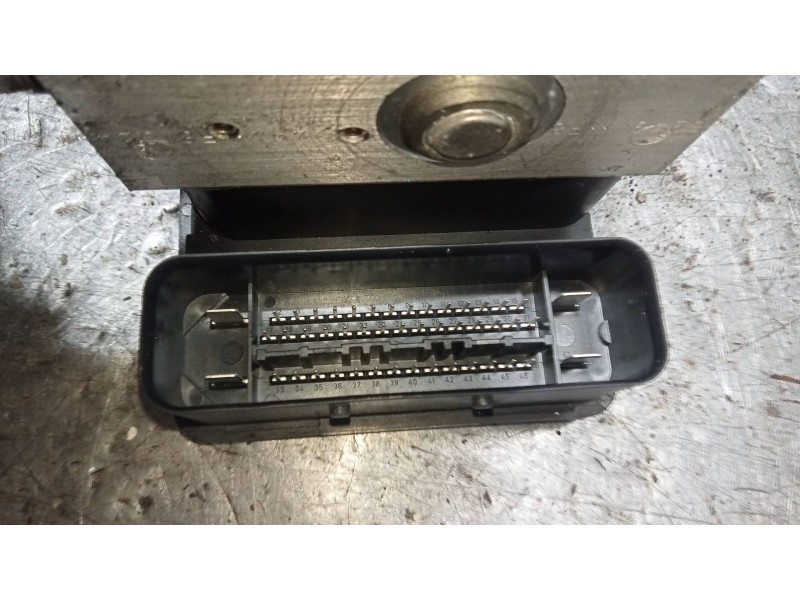 Recambio de abs para volvo v50 familiar 2.0 d kinetic referencia OEM IAM 10096004253 30742665AA 30742654 10020602264 4N512C405GA