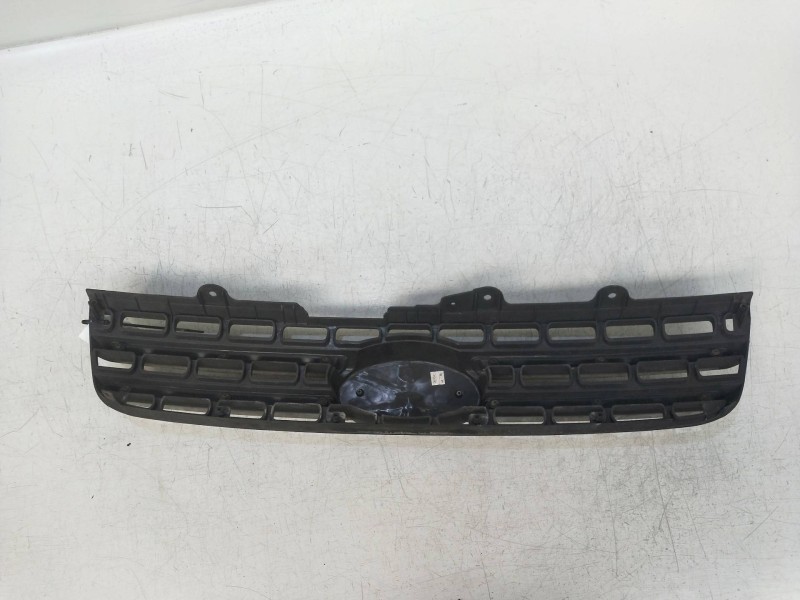 Recambio de rejilla delantera para kia sportage 2.0 cat referencia OEM IAM   