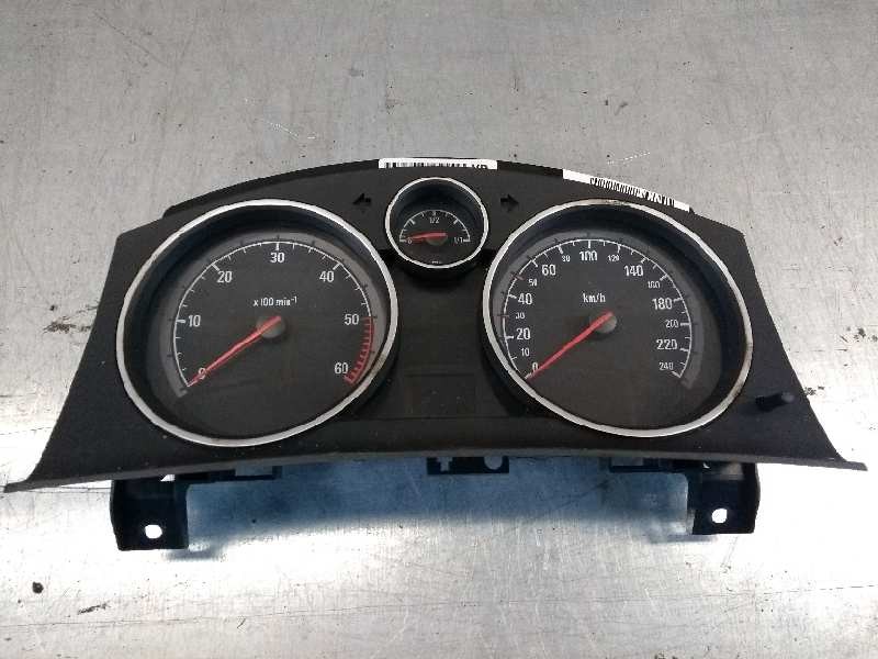 Recambio de cuadro instrumentos para opel zafira b edition ´´111 jahre´´ referencia OEM IAM 13309003 SW7655 YD