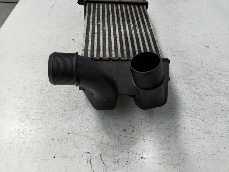 Recambio de intercooler para opel zafira b edition ´´111 jahre´´ referencia OEM IAM 13240831  