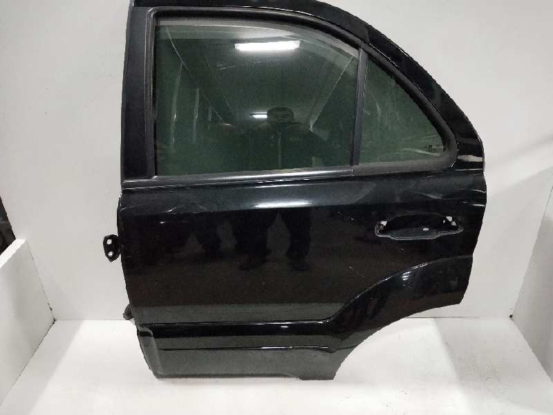 Recambio de puerta trasera izquierda para kia sorento 2.5 crdi referencia OEM IAM   