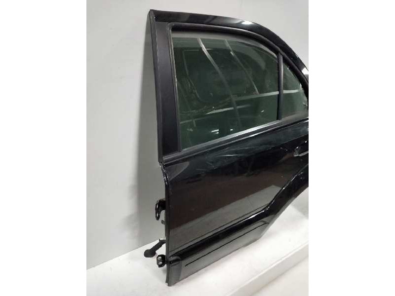 Recambio de puerta trasera izquierda para kia sorento 2.5 crdi referencia OEM IAM   