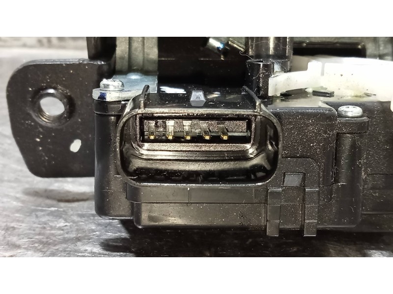 Recambio de motor cierre centralizado porton para kia sportage business 2wd referencia OEM IAM   