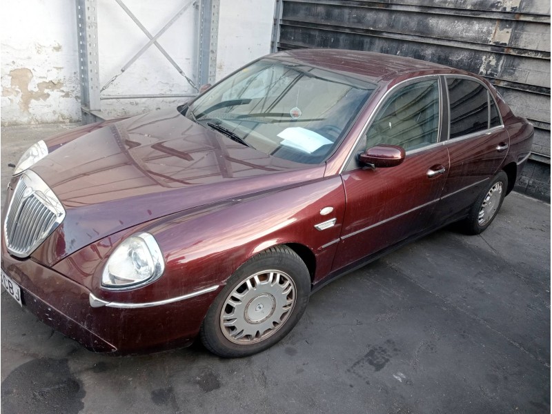 lancia thesis (115) del año 2002