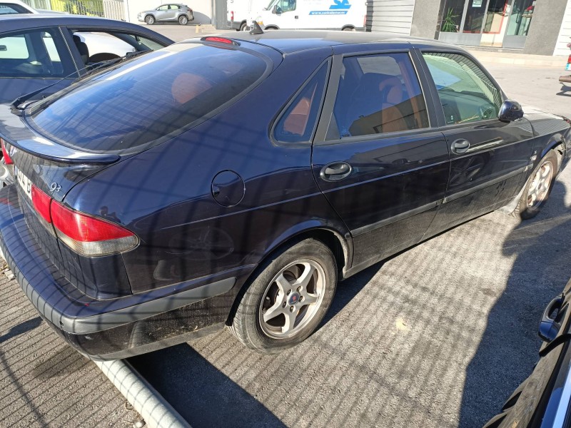 saab 9-3 berlina del año 2002