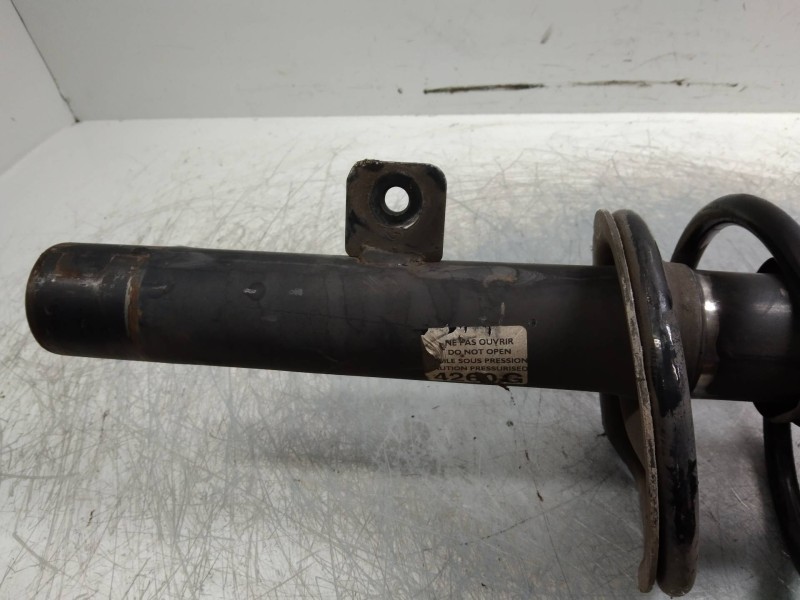 Recambio de amortiguador delantero izquierdo para citroen xsara picasso 1.6 hdi 110 sx top referencia OEM IAM   