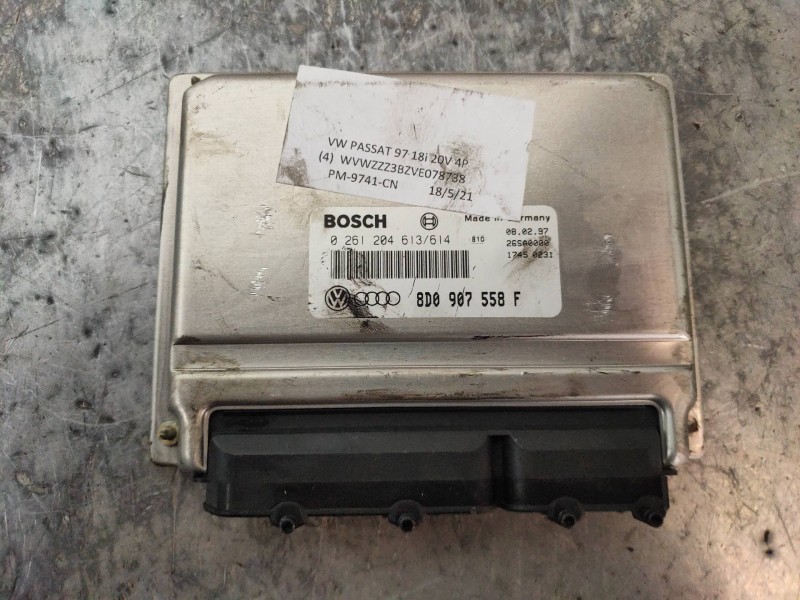 Recambio de centralita motor uce para volkswagen passat berlina (3b2) básico referencia OEM IAM 0261204613 0261204614 8D0907558F