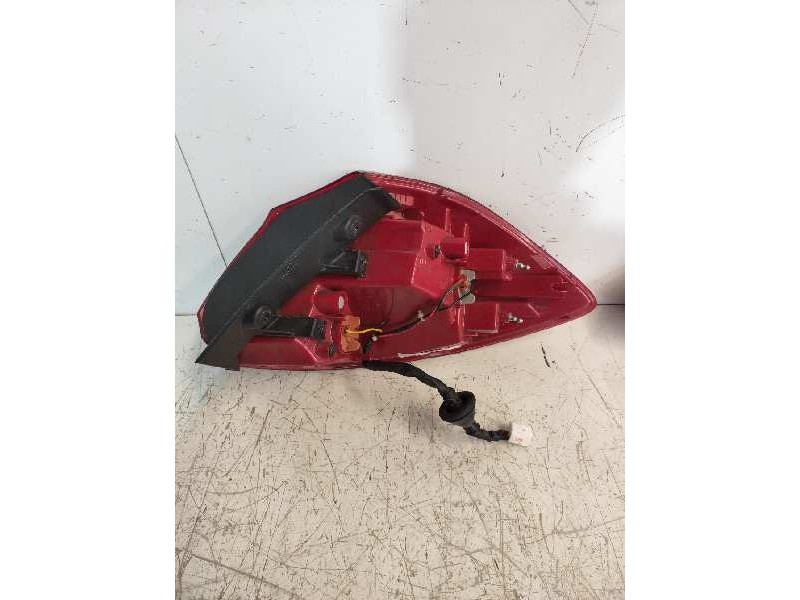 Recambio de piloto trasero izquierdo para kia cee´d drive referencia OEM IAM   