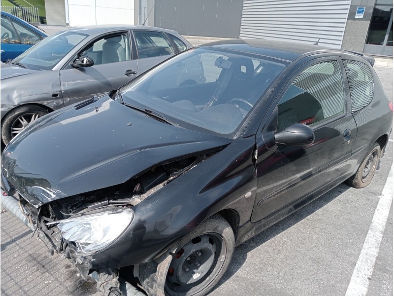 peugeot 206 berlina del año 2002