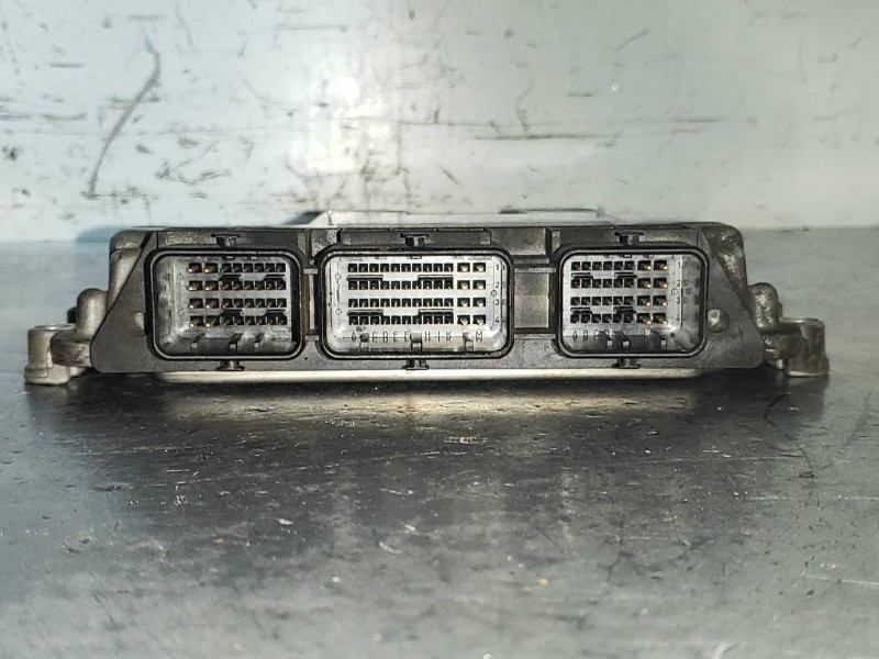 Recambio de centralita motor uce para renault megane ii familiar 1.9 dci diesel referencia OEM IAM 0281011549 8200310863 8200370