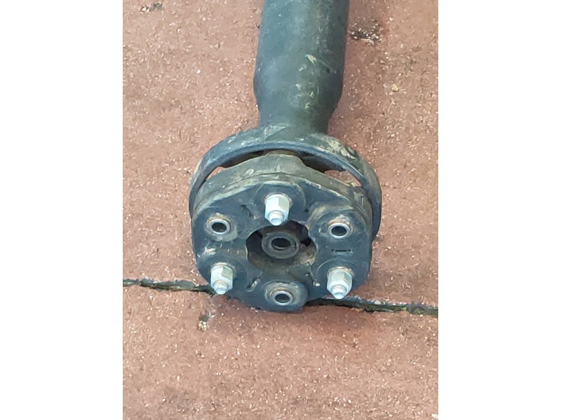 Recambio de transmision central para lancia thema gold referencia OEM IAM 04593650AH  