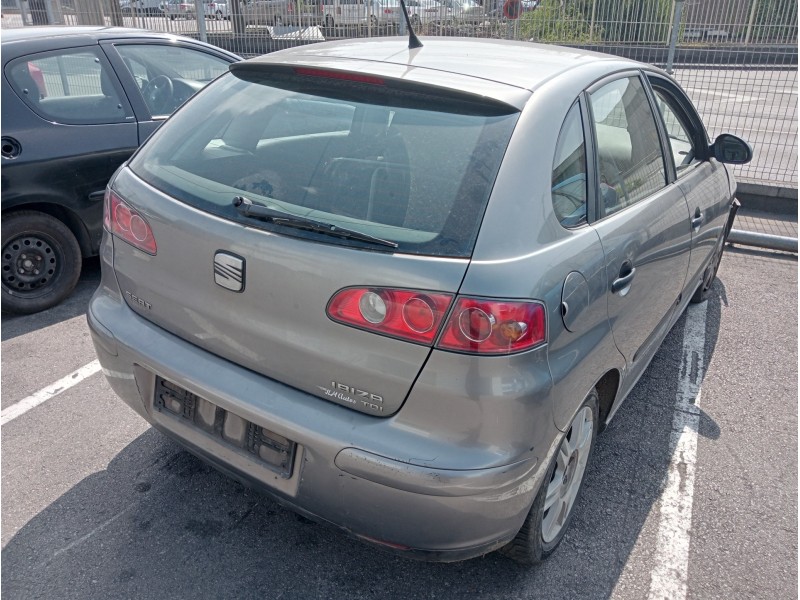 seat ibiza (6l1) del año 2005