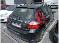 toyota auris del año 2011 2