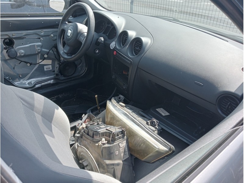 seat ibiza (6l1) del año 2005