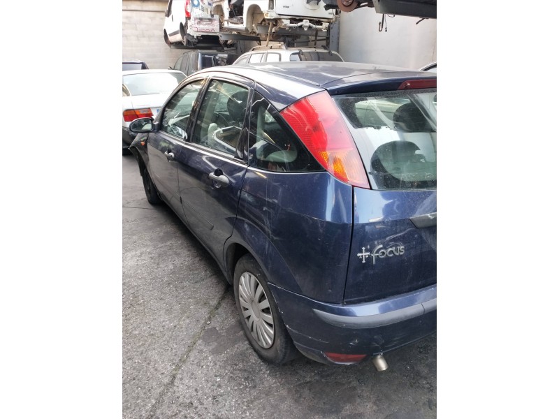 ford focus berlina (cak) del año 2003