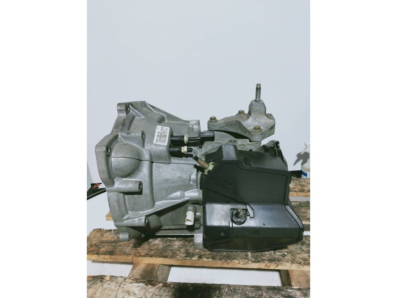 Recambio de caja cambios para ford fiesta (cbk) ambiente referencia OEM IAM 2N1R7002CB T6TB1 020903 000573 