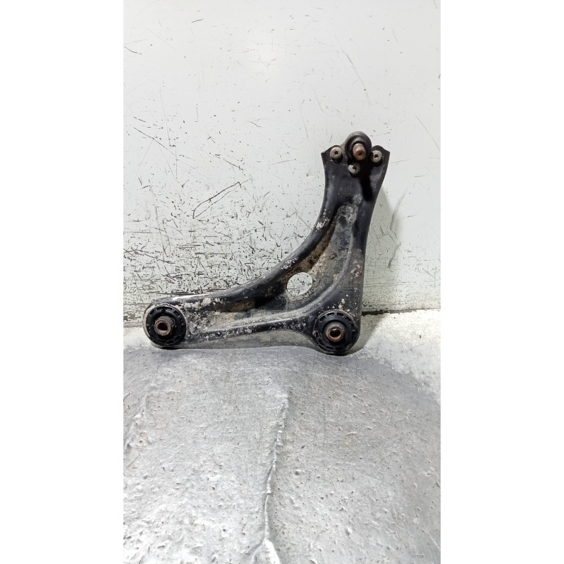 Recambio de brazo suspension inferior delantero izquierdo para citroen c3 1.4 16v sensodrive x-tr referencia OEM IAM   