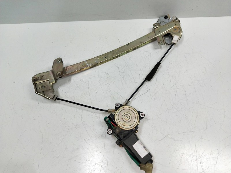 Recambio de elevalunas delantero izquierdo para mitsubishi eclipse (d20) 2.0 16v cat referencia OEM IAM MB517947 AY0621004780 3P