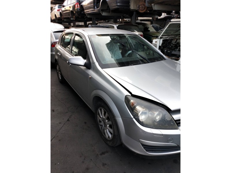 opel astra h berlina del año 2005