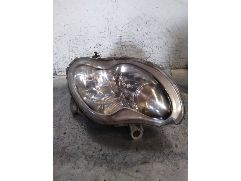 Recambio de faro derecho para smart coupe fortwo coupe cdi referencia OEM IAM 0301169202  