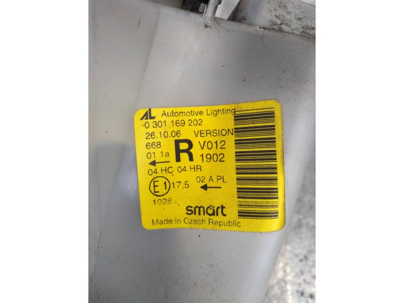 Recambio de faro derecho para smart coupe fortwo coupe cdi referencia OEM IAM 0301169202  