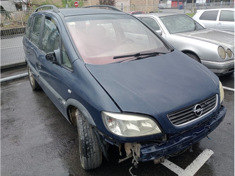 opel zafira a del año 2000