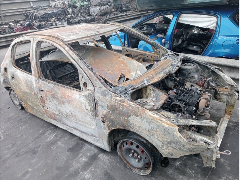 peugeot 206 berlina del año 2002