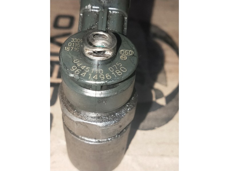 Recambio de inyector para peugeot 307 (s1) xn referencia OEM IAM 0116 0445110075 9641496180