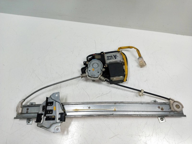 Recambio de elevalunas delantero izquierdo para mitsubishi galant berlina (ea0) 2500 v6 24v referencia OEM IAM MR280665 06202000