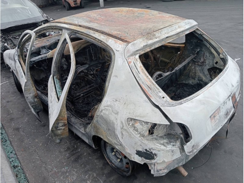 peugeot 206 berlina del año 2002