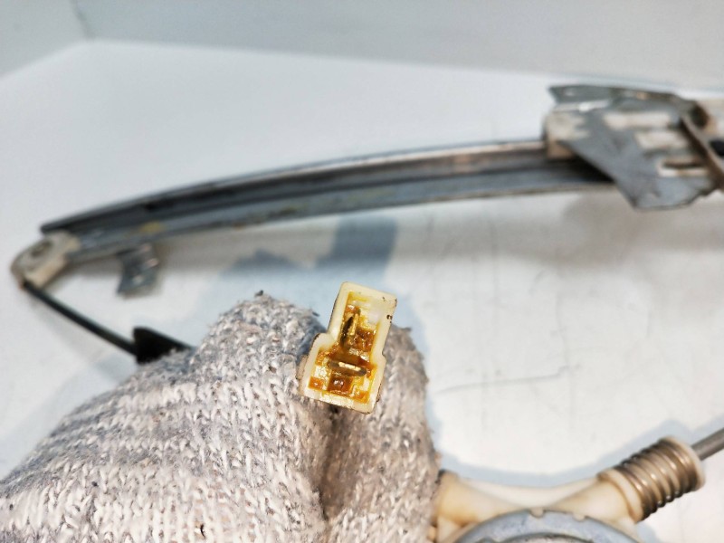 Recambio de elevalunas delantero izquierdo para mitsubishi galant berlina (e50) 2000 glsi berlina (4-ptas.) referencia OEM IAM M