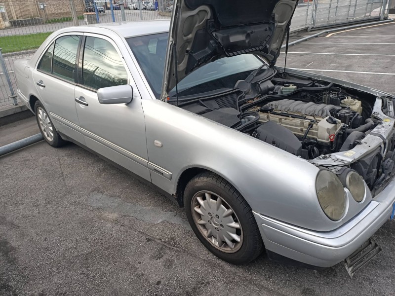 mercedes clase e (w210) berlina diesel del año 2001