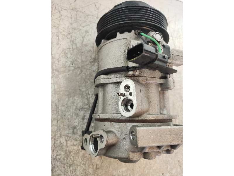 Recambio de compresor aire acondicionado para kia stonic (ybcuv) concept referencia OEM IAM DVE12N  