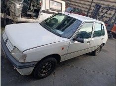 peugeot 205 berlina del año 1997