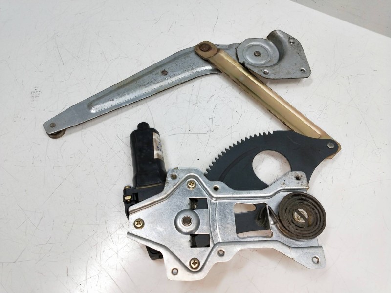 Recambio de elevalunas trasero izquierdo para mitsubishi galloper (hyundai) 2.5 turbodiesel referencia OEM IAM   5P