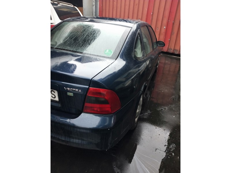 opel vectra b berlina del año 2001