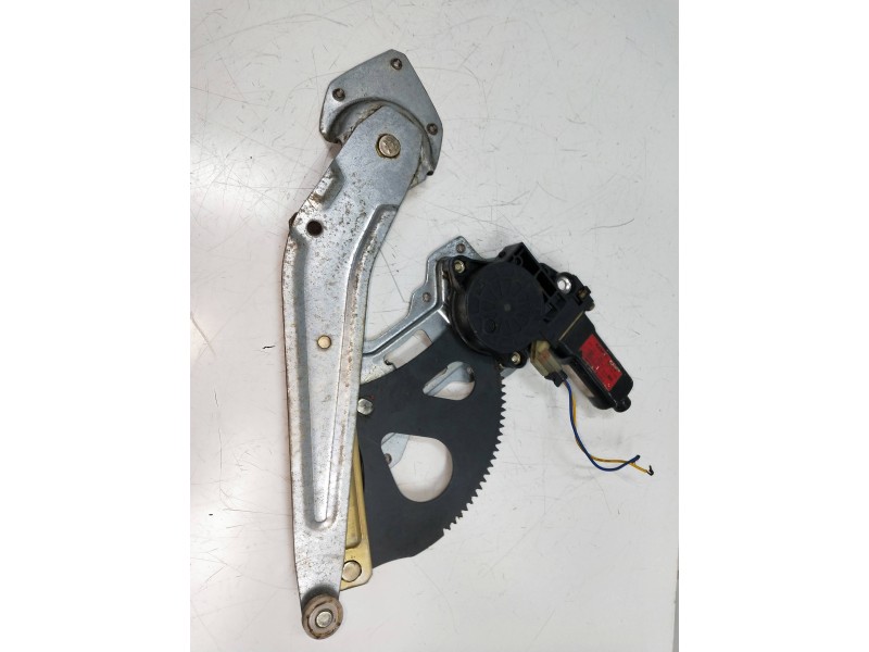 Recambio de elevalunas trasero derecho para mitsubishi galloper (hyundai) 2.5 turbodiesel referencia OEM IAM F00S1A2146 HR805960