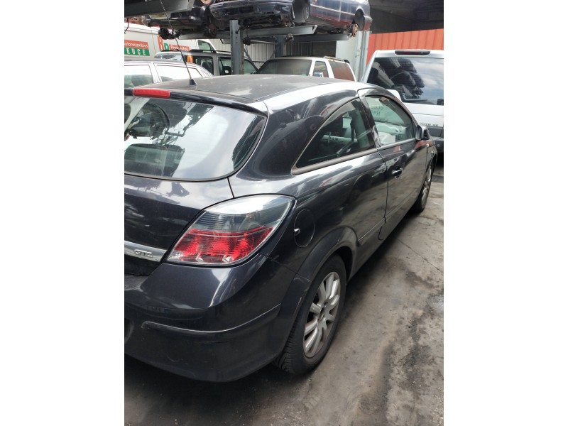 opel astra gtc del año 2007