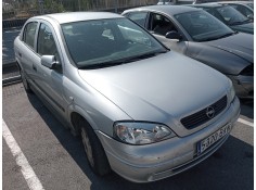 opel astra g berlina del año 2002
